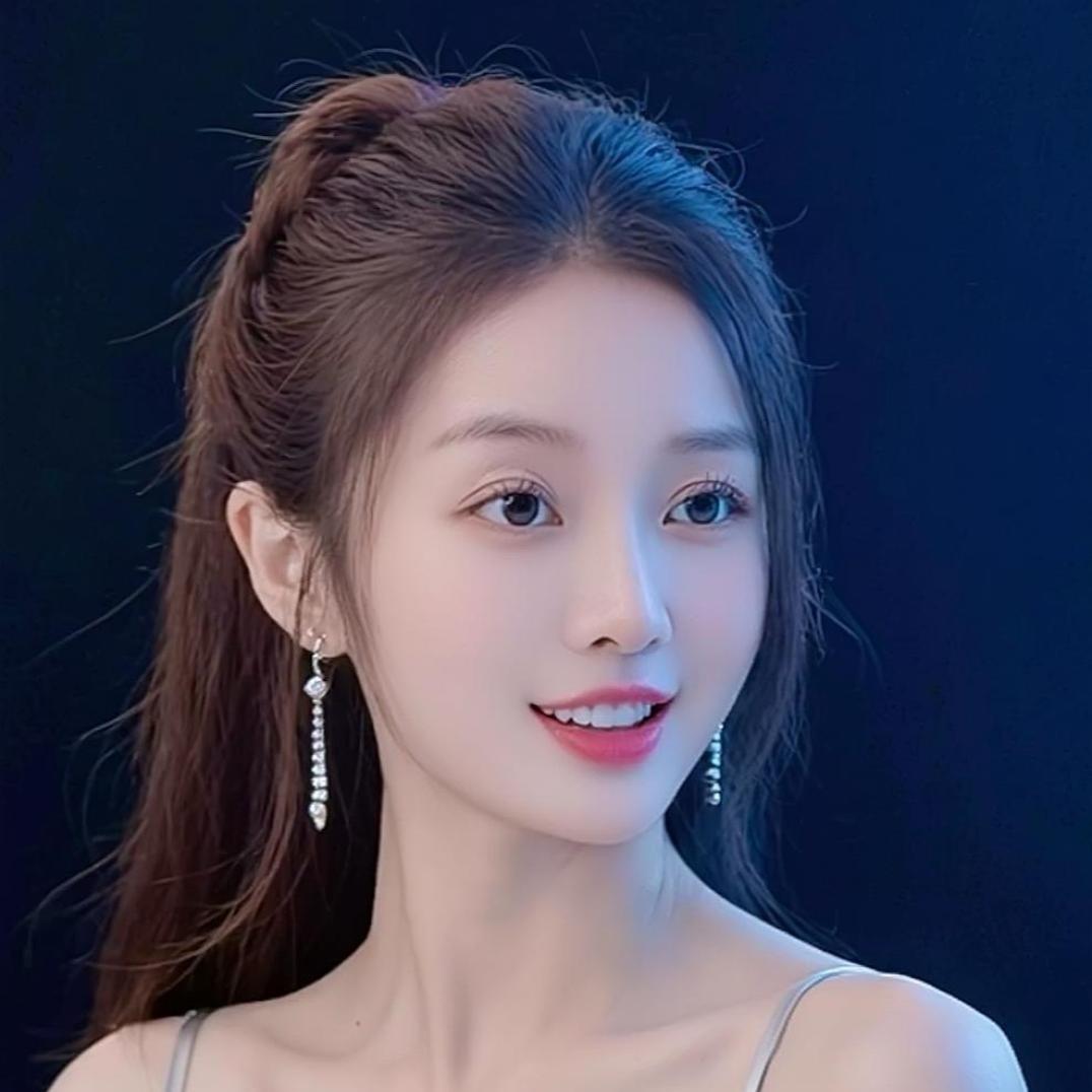 爱笑的丫头爱唱歌🎤