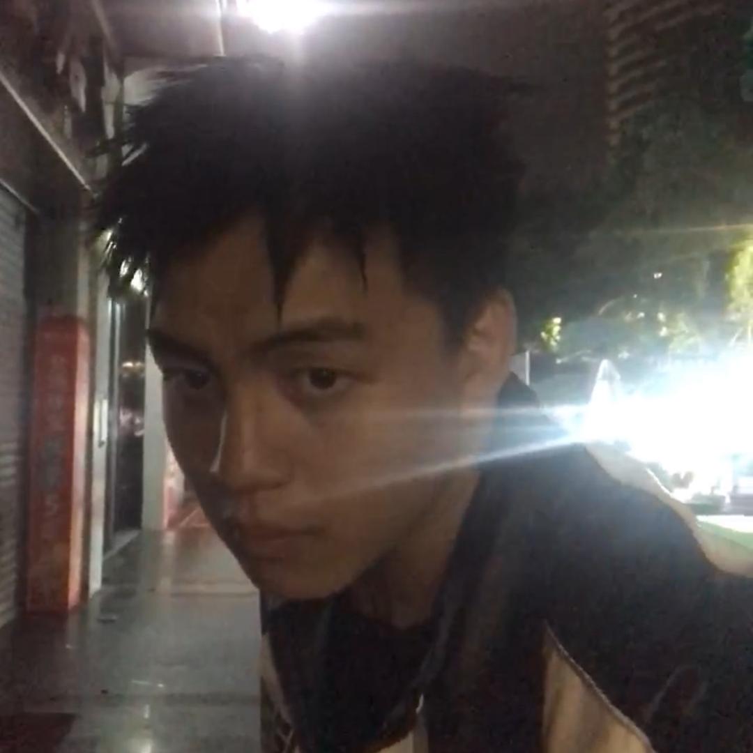 瓦火男？的小邓