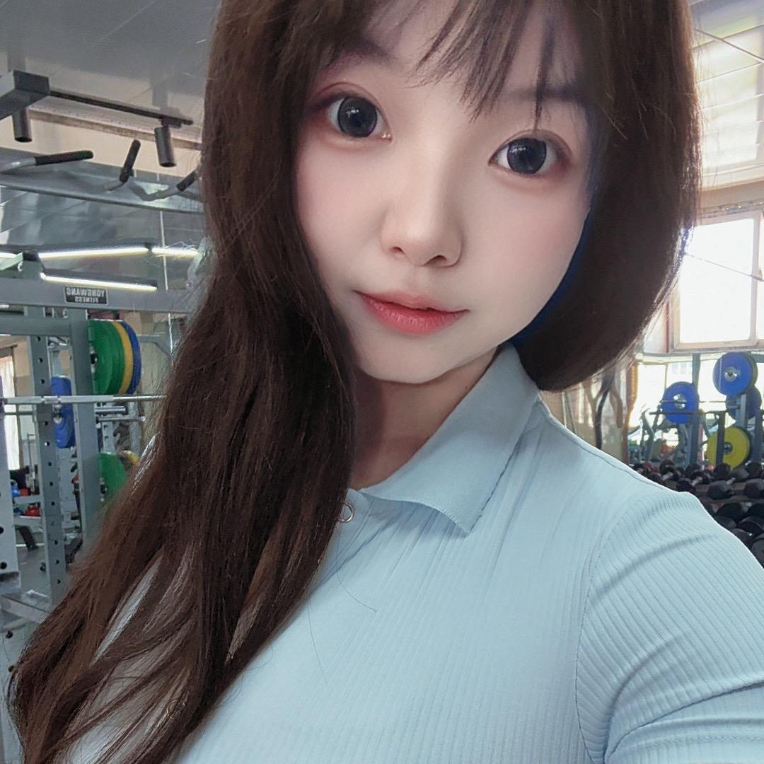 JOJO不是啾啾