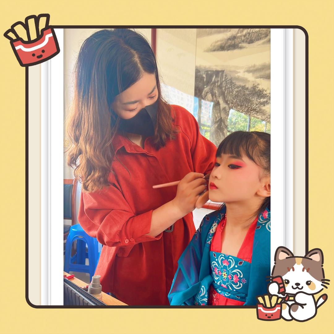 卖煎饼的化妆师