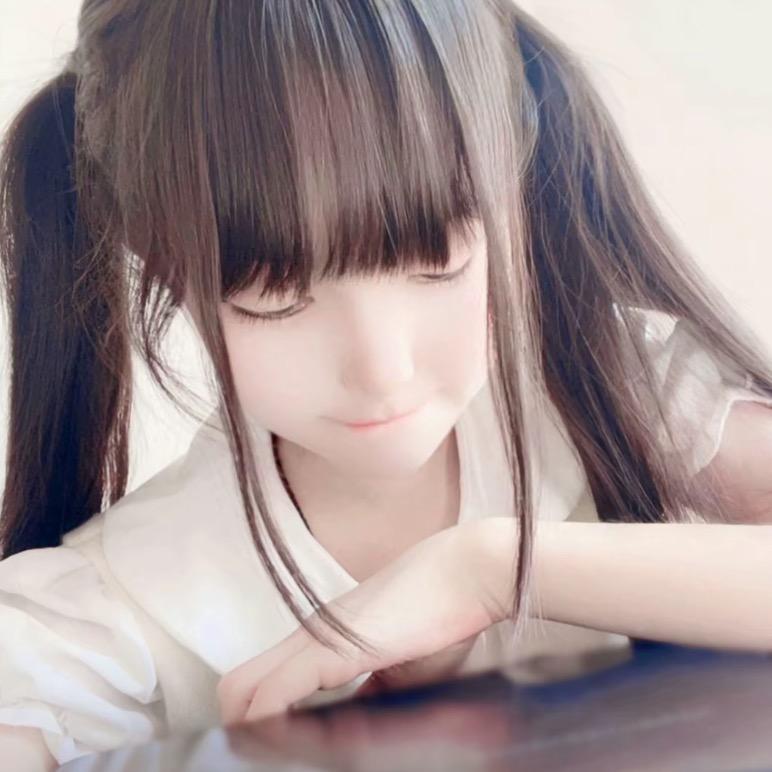 灰色