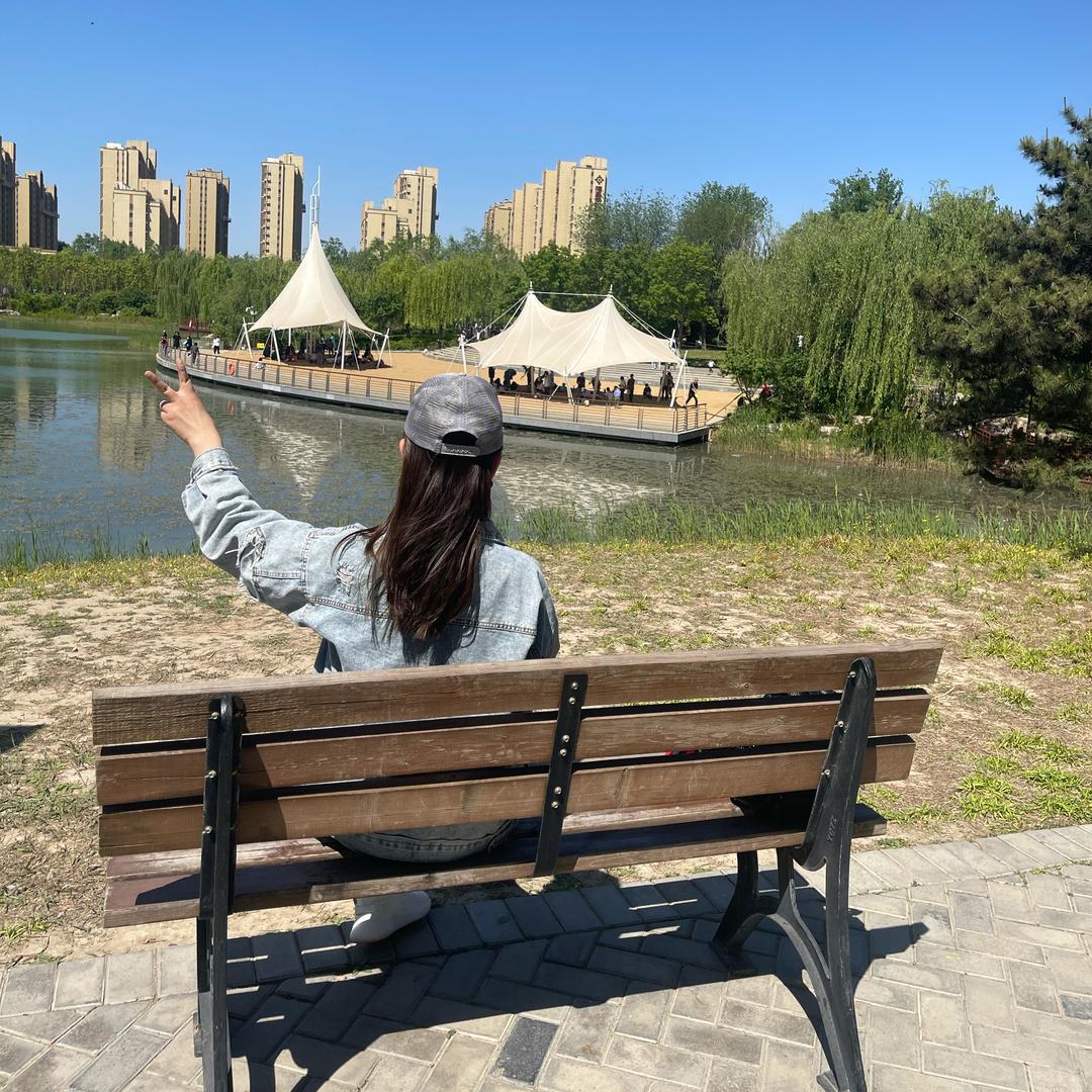 莉泽时尚包铺