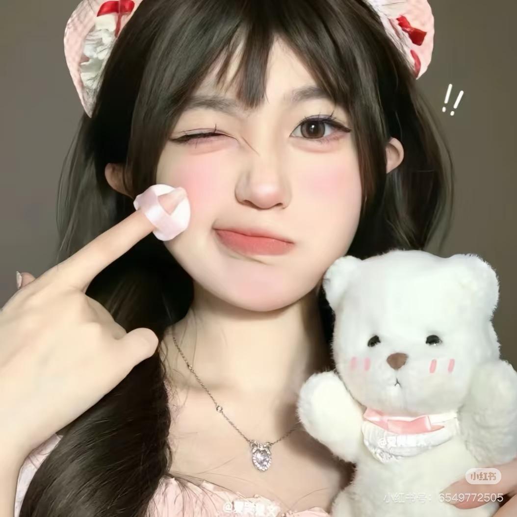 别捏小冰的肉脸^_^