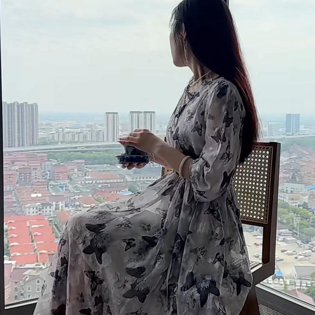 苏杭娜娜服装工厂店