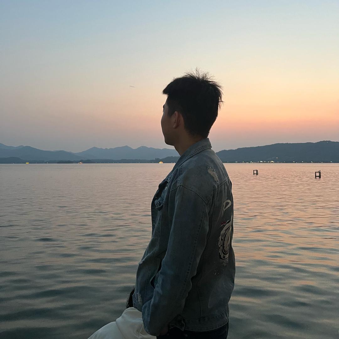 腾发二手车董事长助理小凯