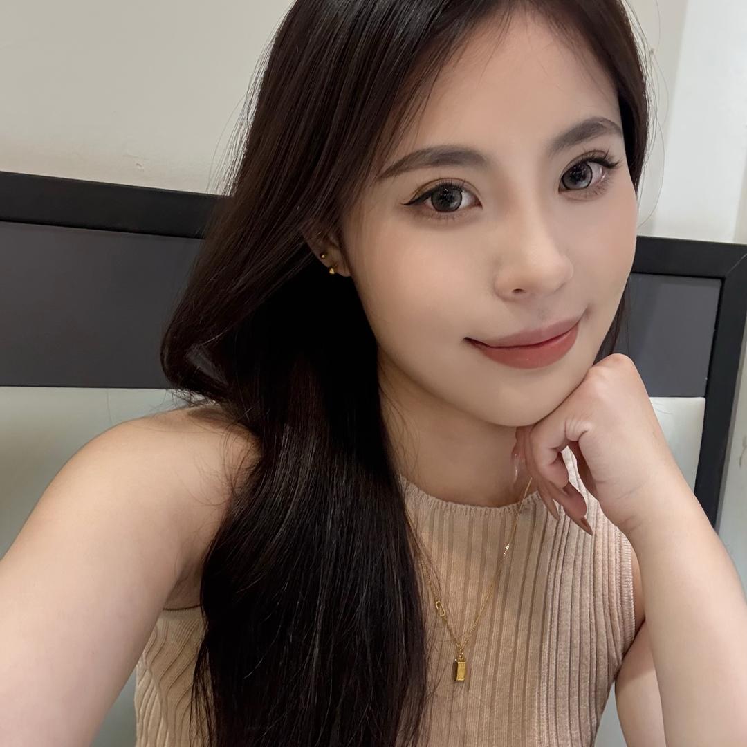 武东丽.