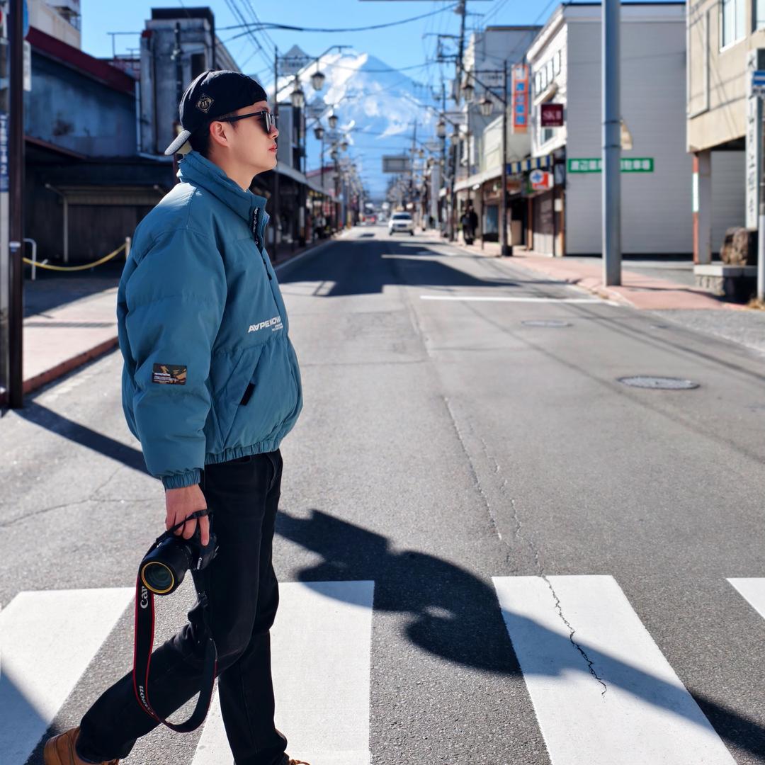 金儿个真开心。