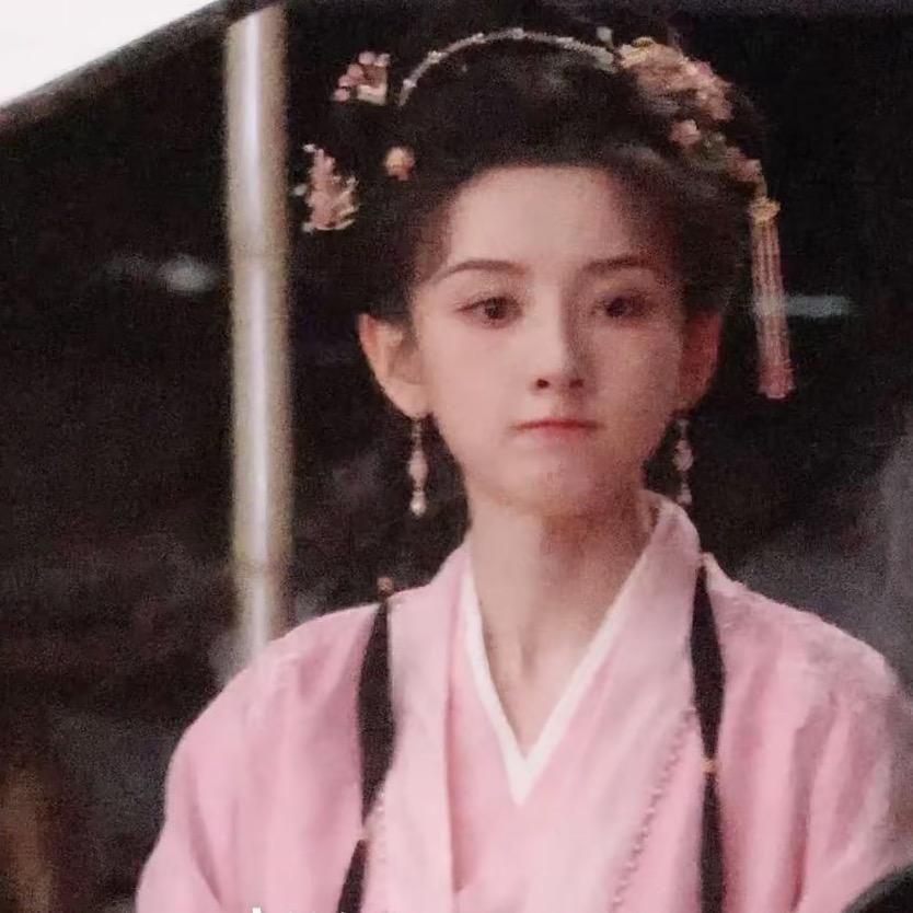 呢喃