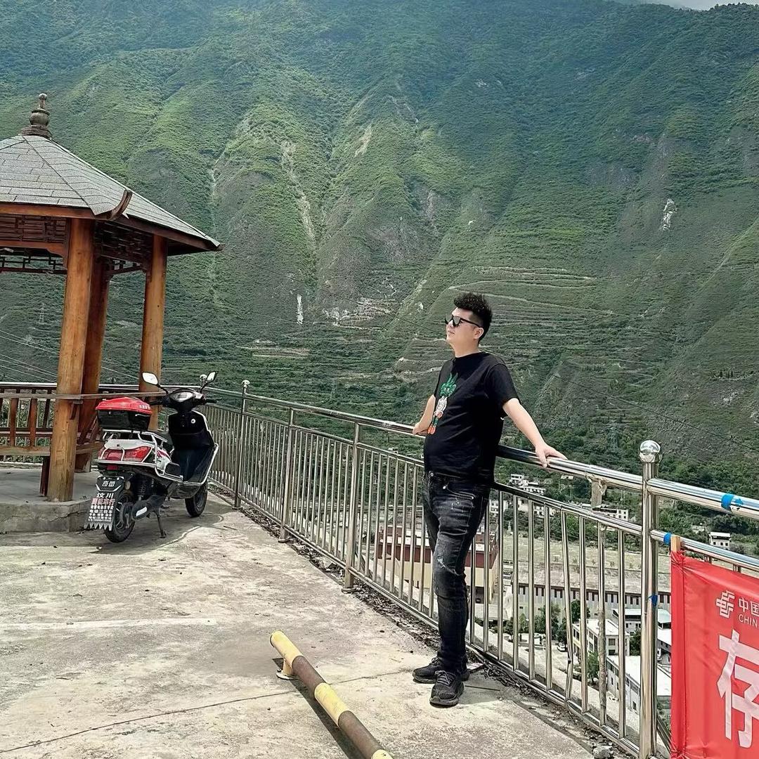 㐅卝