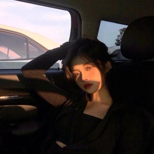 满月.🔥⁷¹⁵