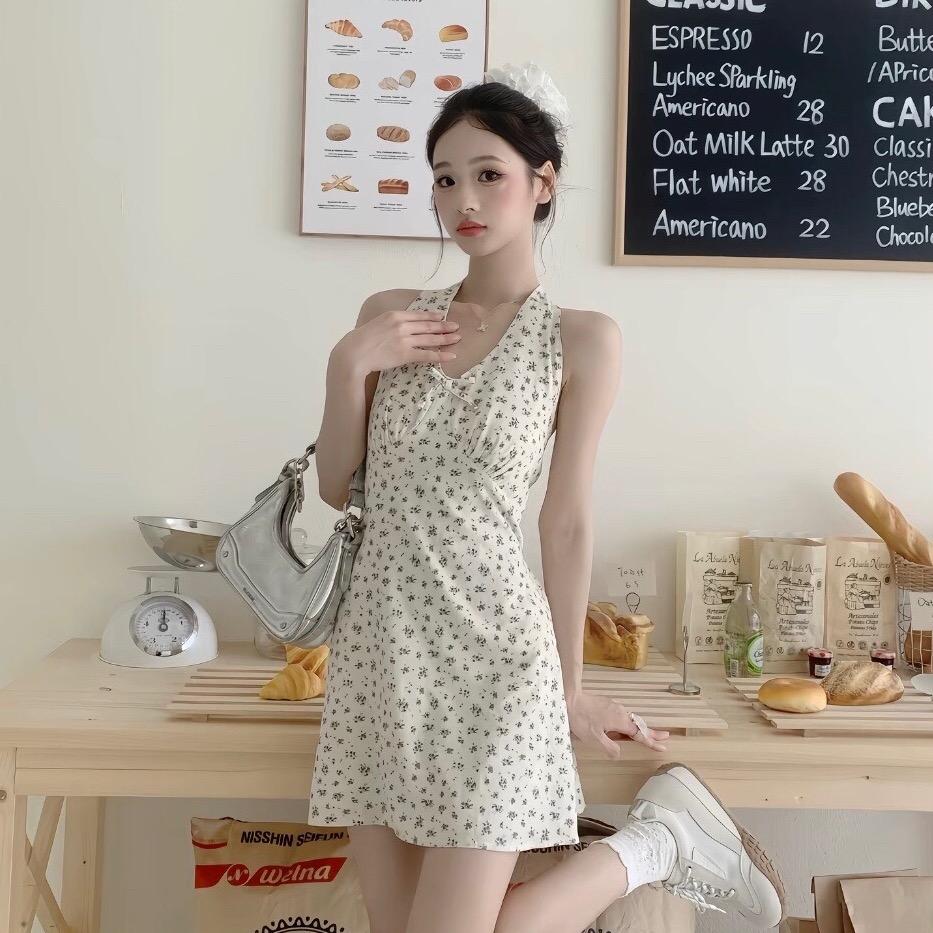 依👗然初见