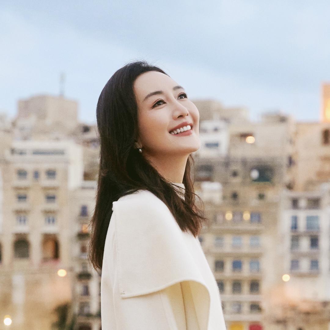 王鸥