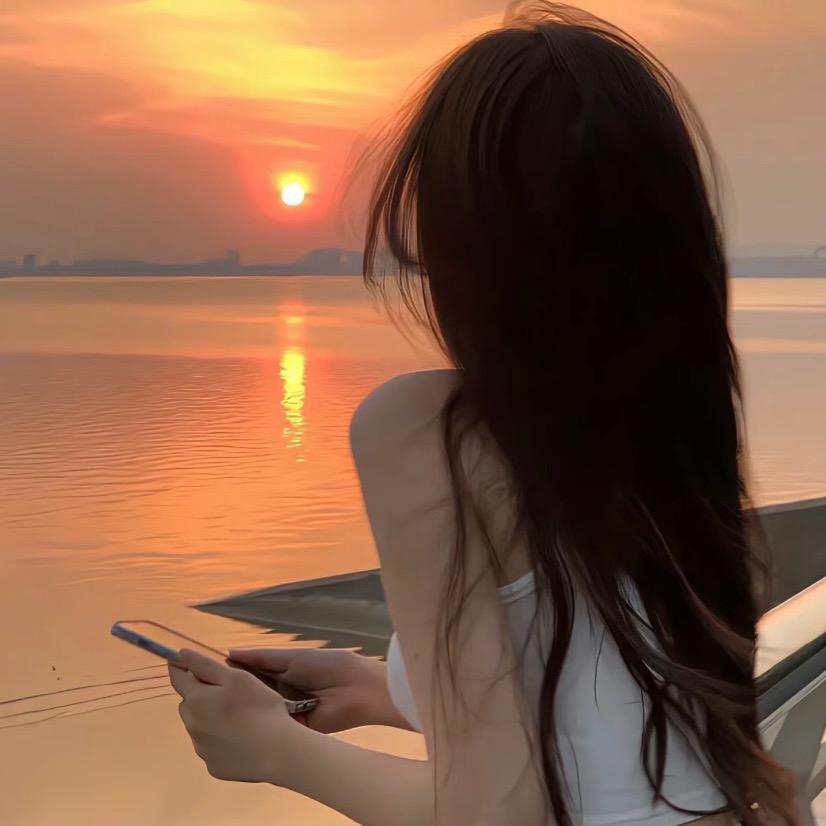 橘柠.