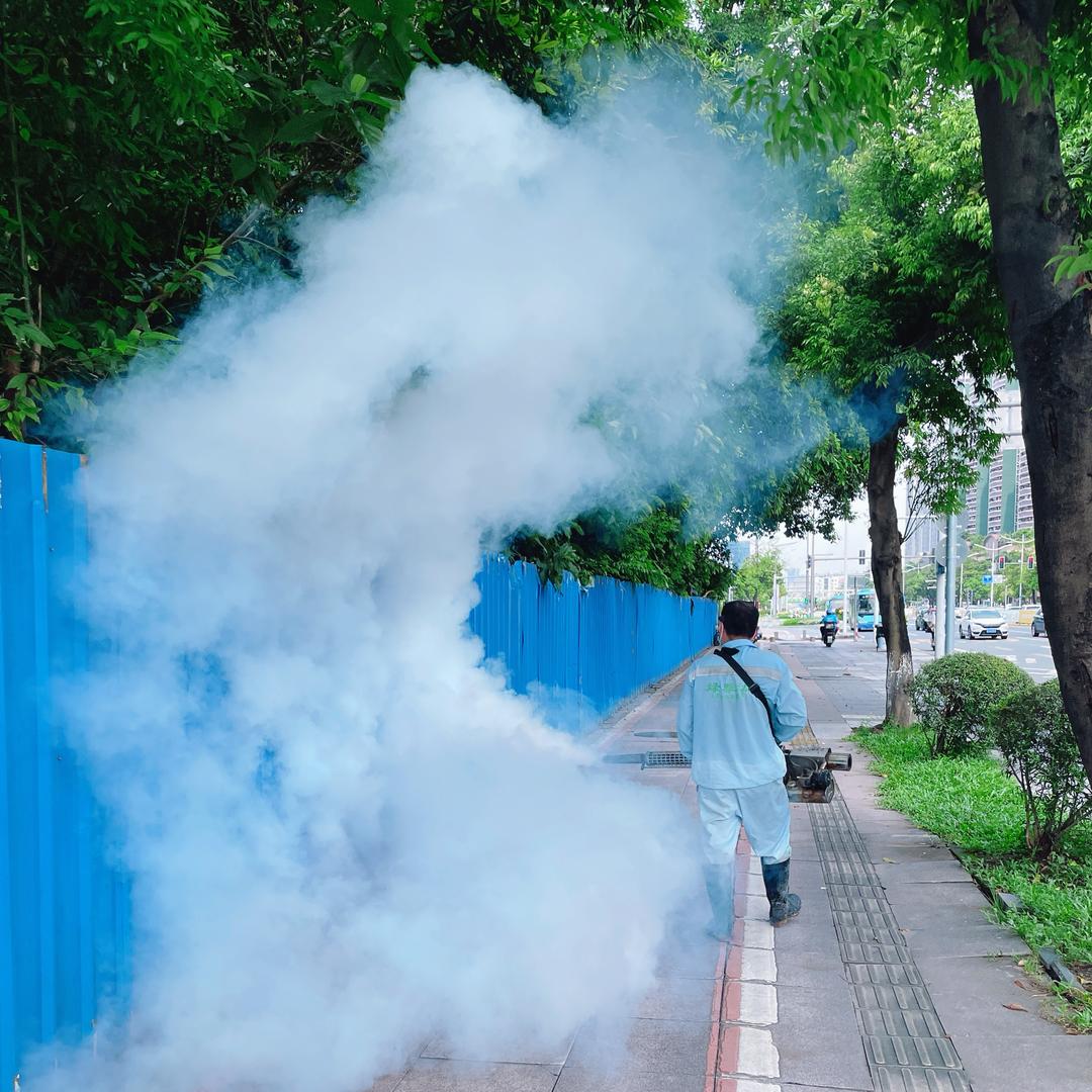 虫控冯某某