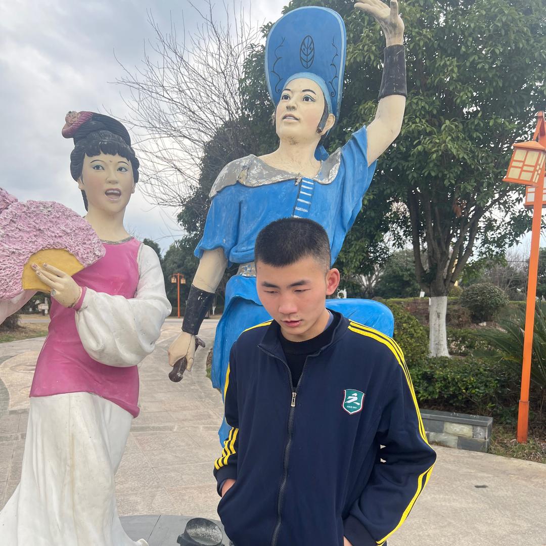 孤独症少年