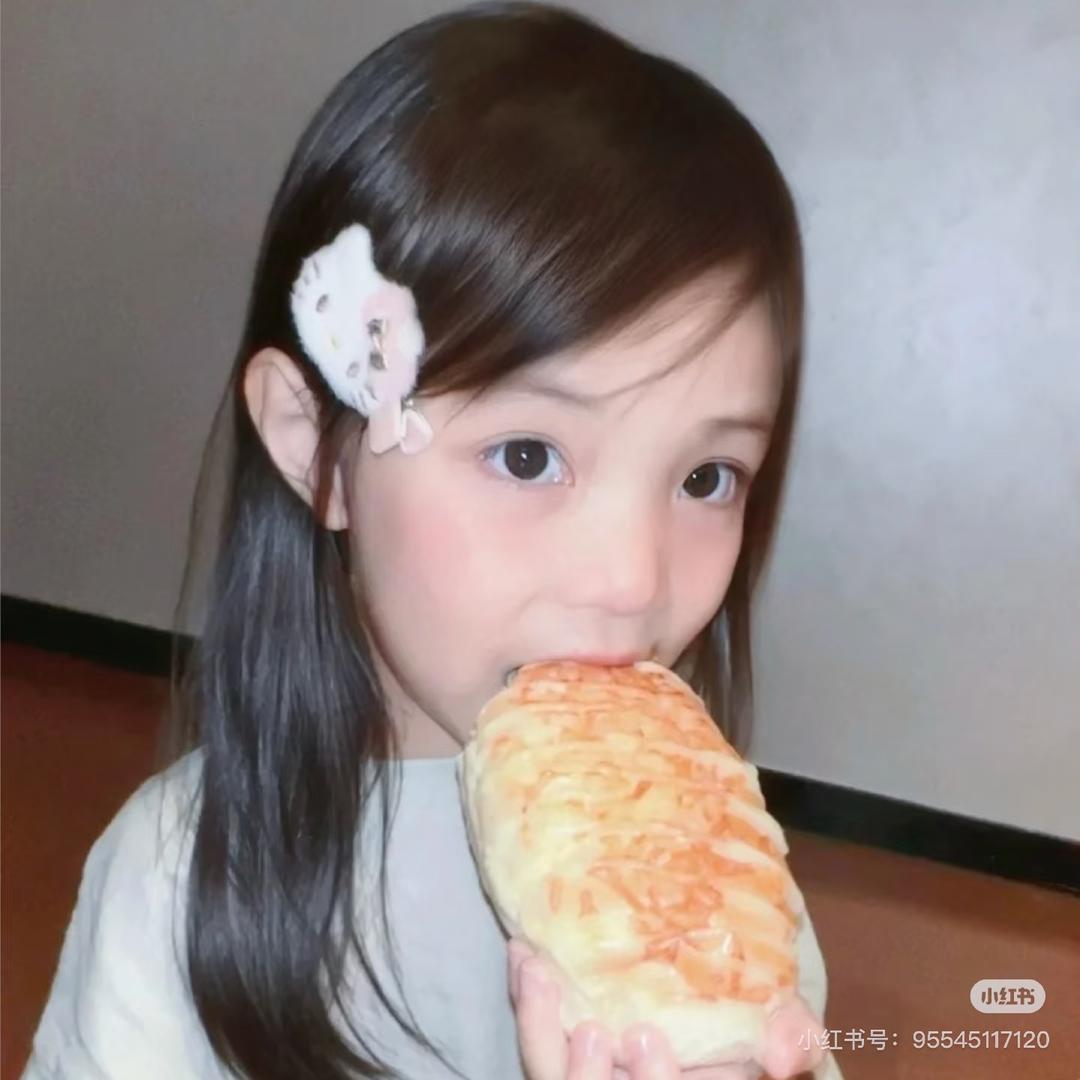 心碎小饭包.