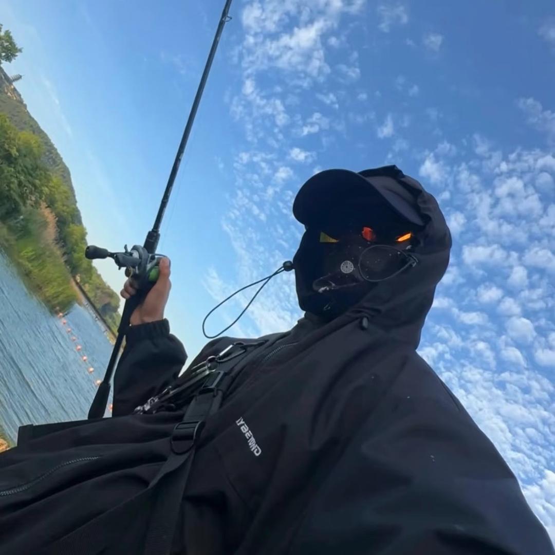 阿伟路亚【主页加群】