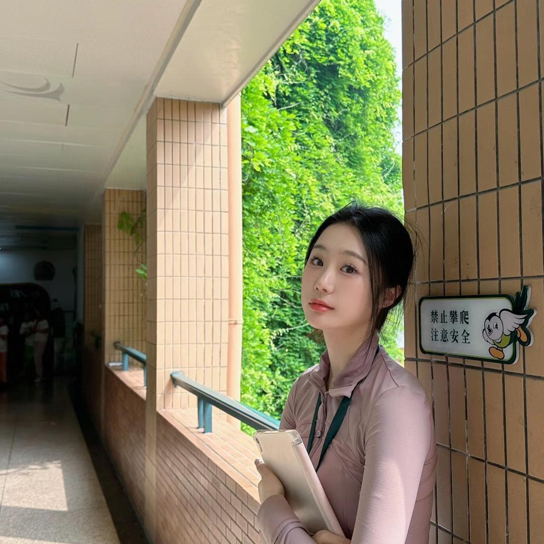 闲闲服饰