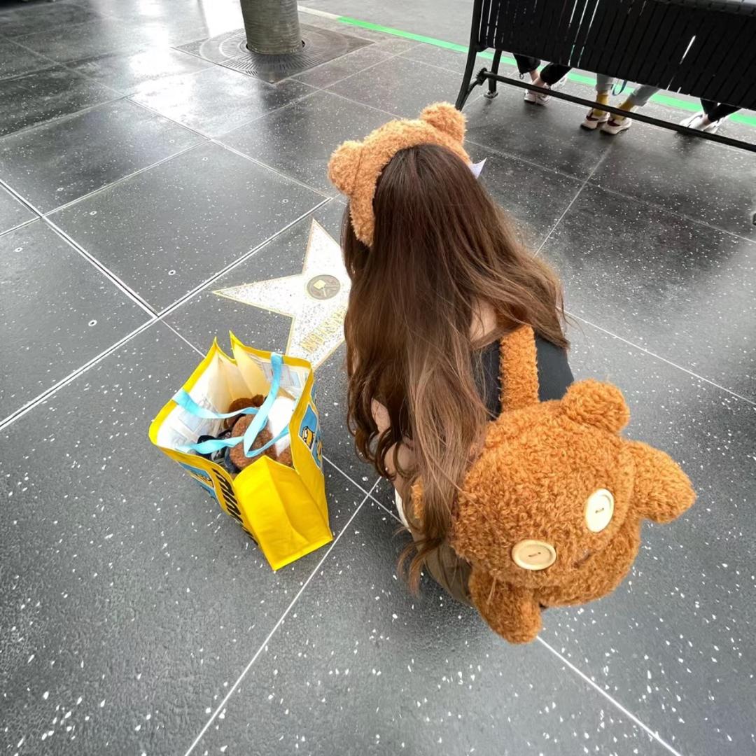 1⃣️个美女