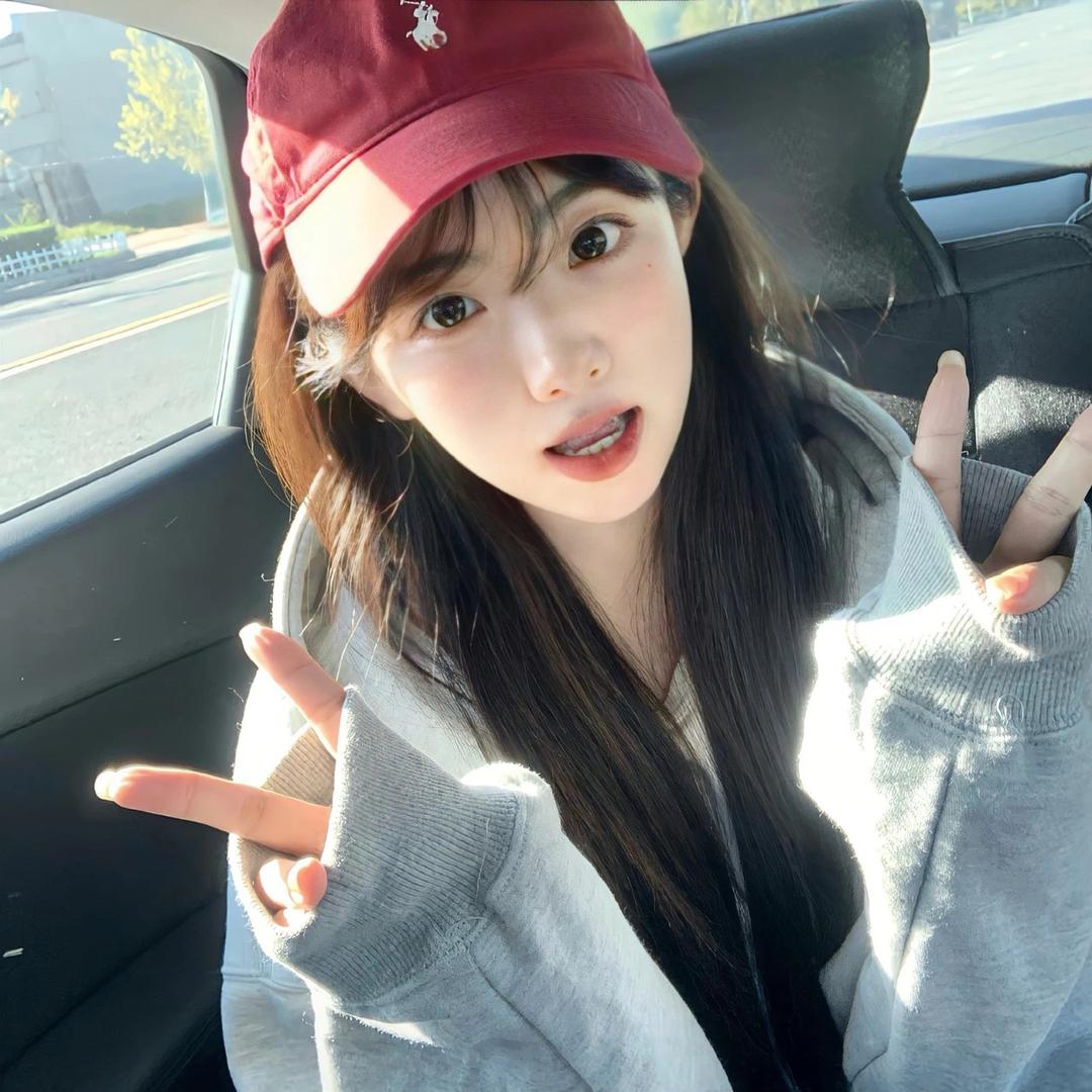 ^𝑻𝑨𝑵𝑮.果♡