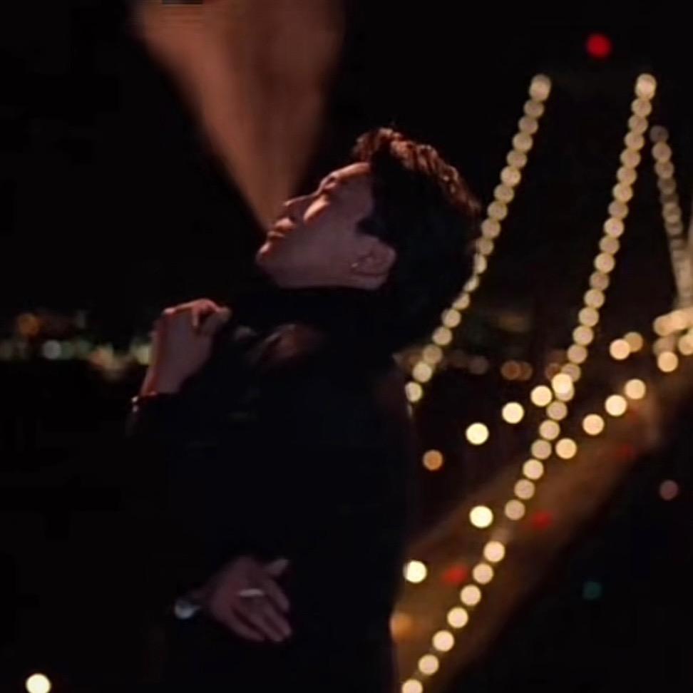 荒漠中的一头孤狼