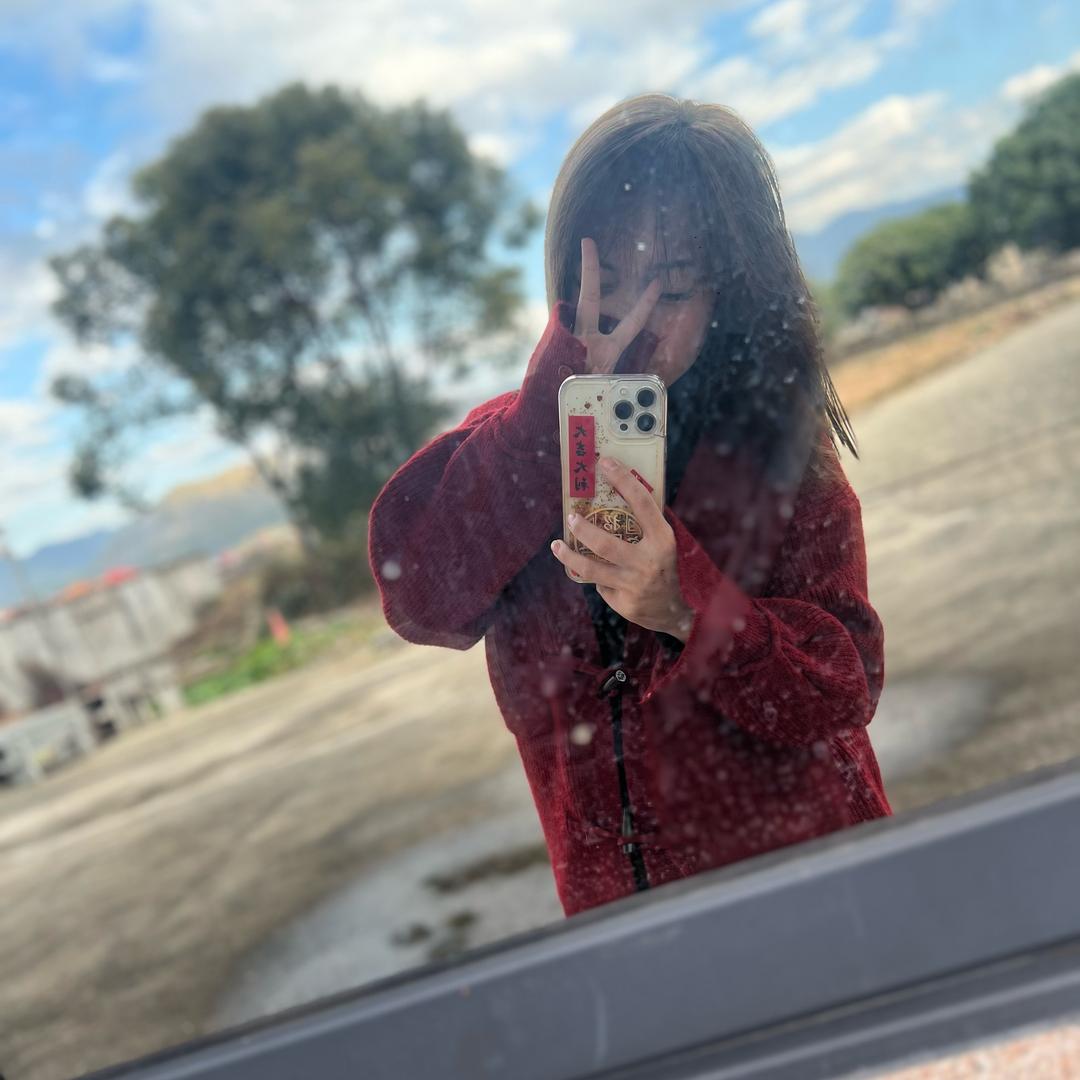 蓝蓝蓝的胖子。
