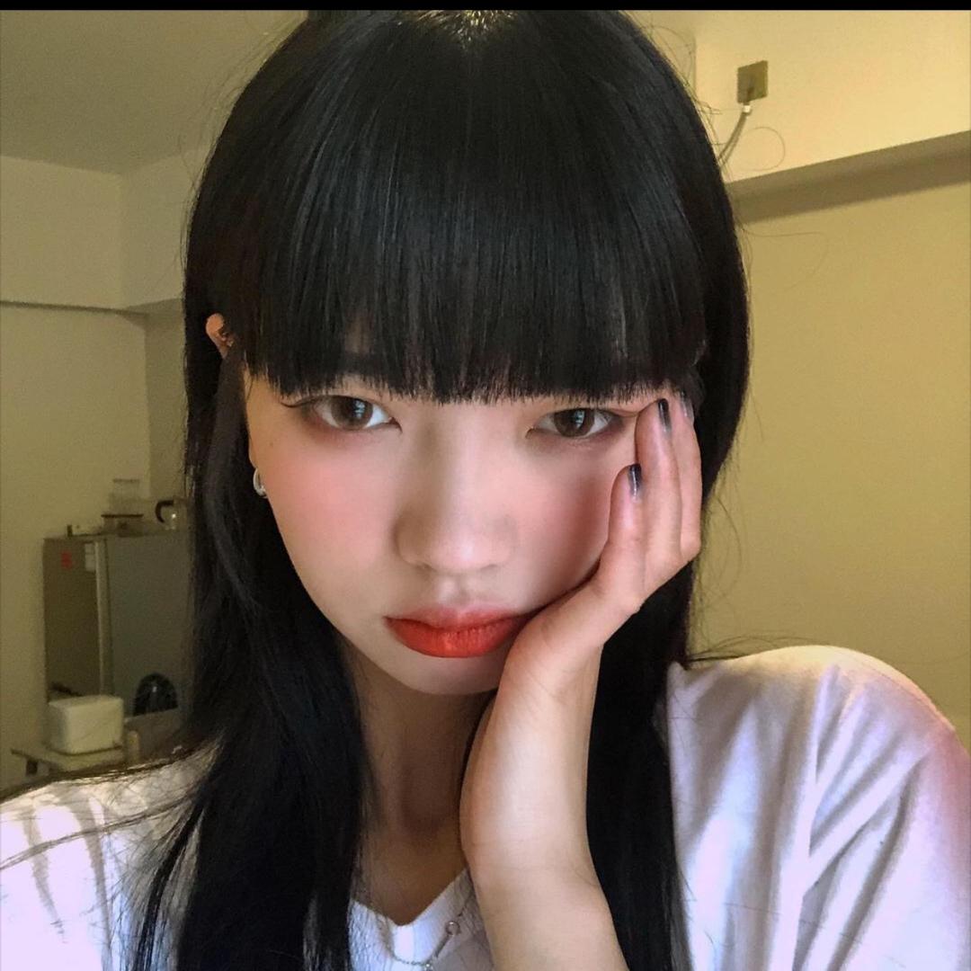 我是秋秋呀-每日穿搭