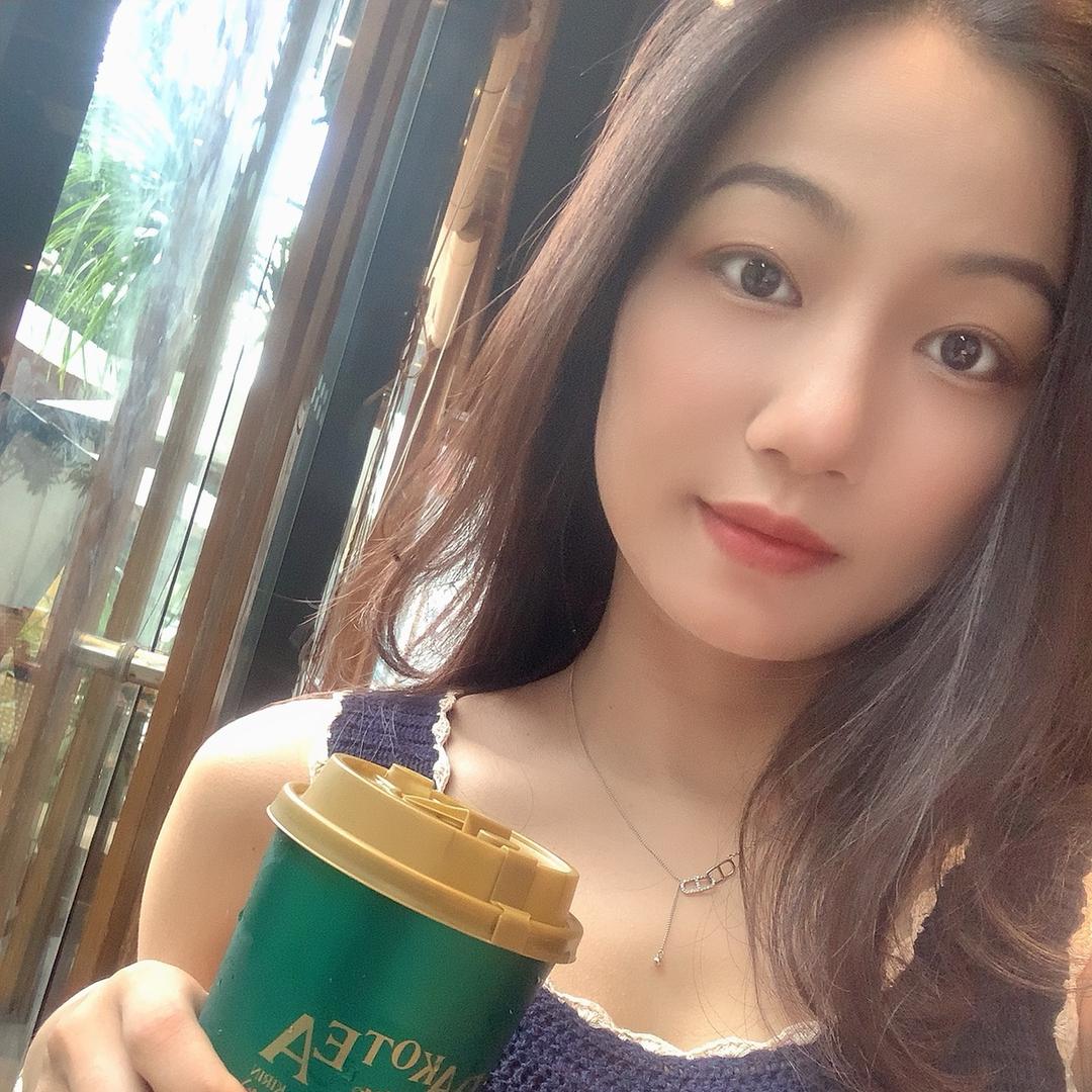黄哈哈🌻