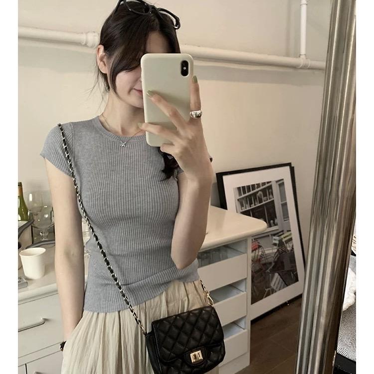 一孑女装针织3店