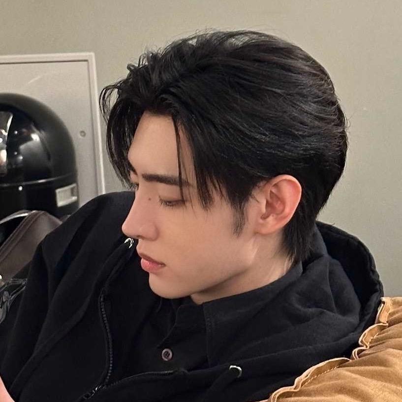 蔚山猫王🐈‍⬛🎸