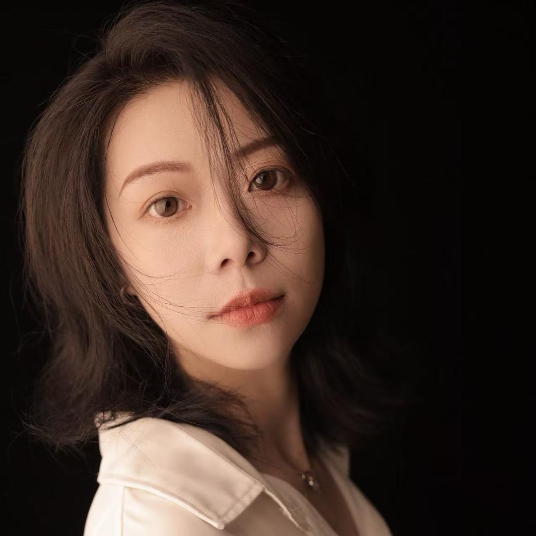 化妆师小君