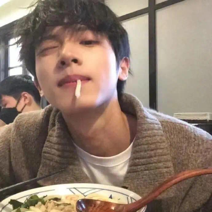 小峰不难过