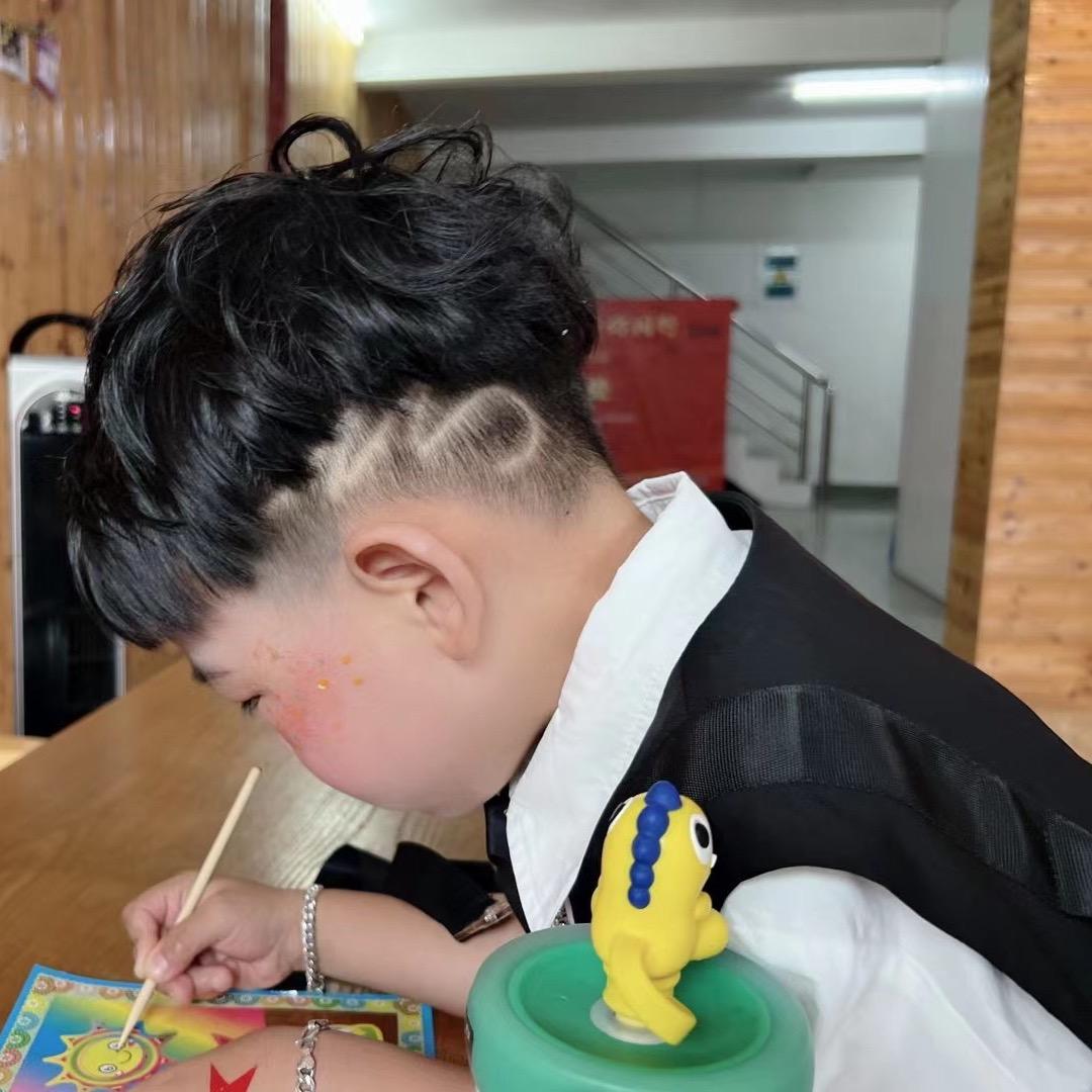 大鱼童装（潮牌批发档口）