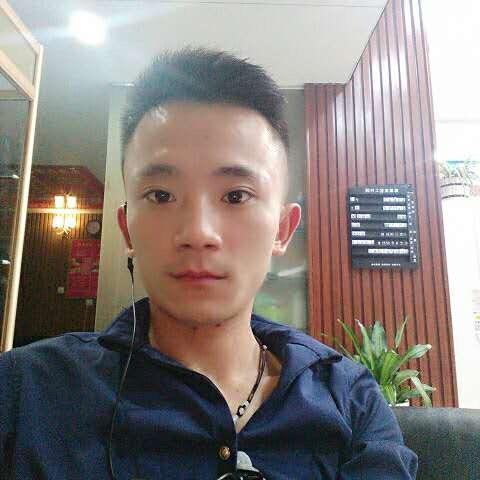 一个唱歌不正经大叔