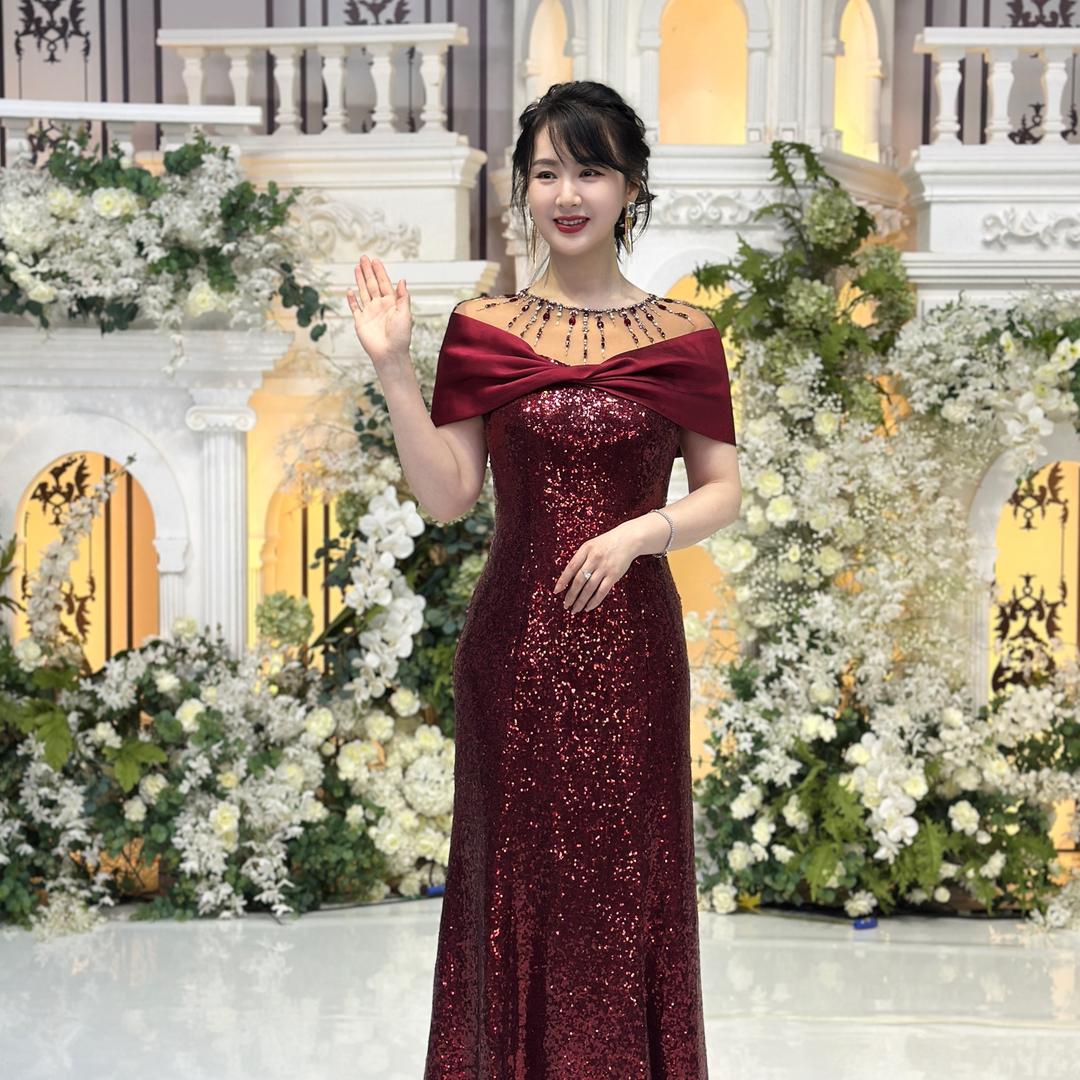 歆月婚宴礼服
