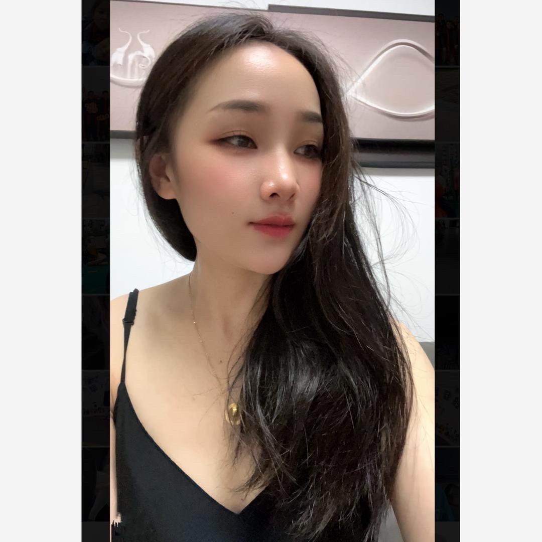 贝👨‍👩‍👧。