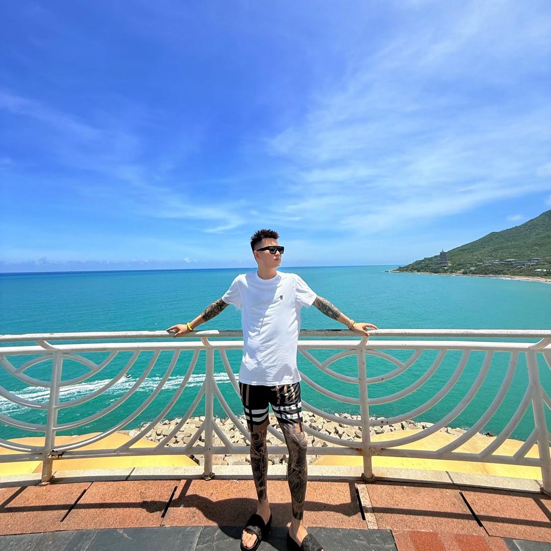 陈岩