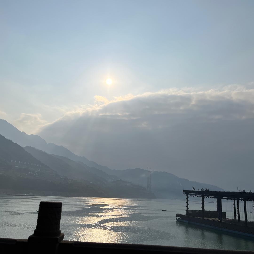 .，，，，，，，，，