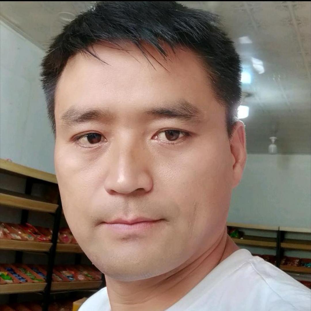 「商丘白云广源副食胡文峰