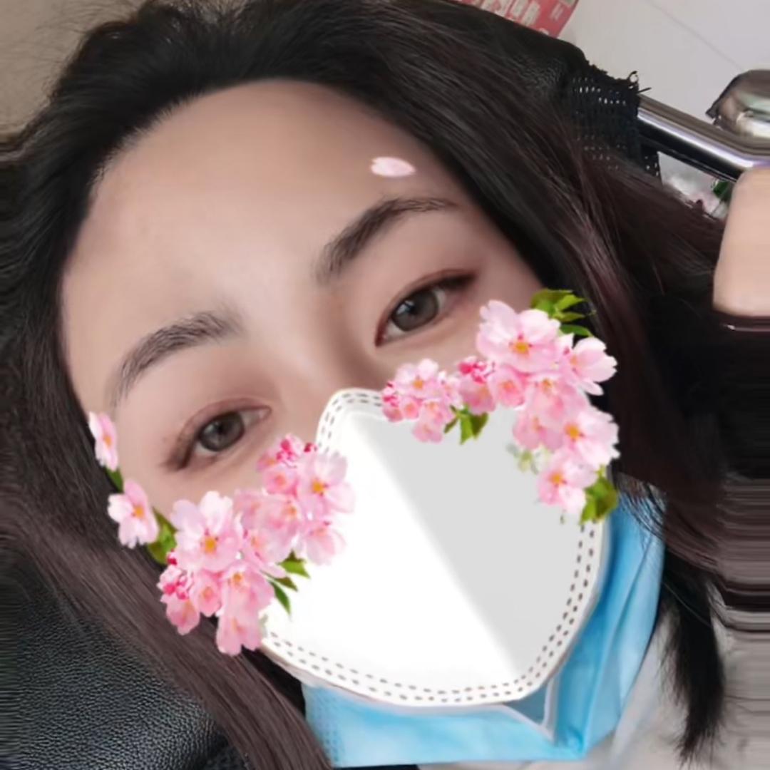 闪闪。