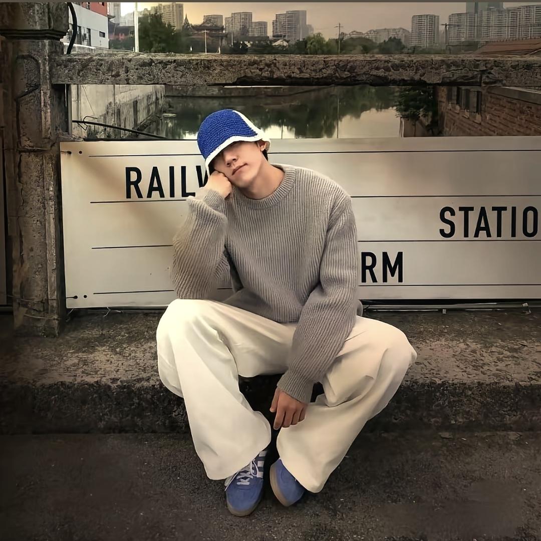 屋顶上的向日葵