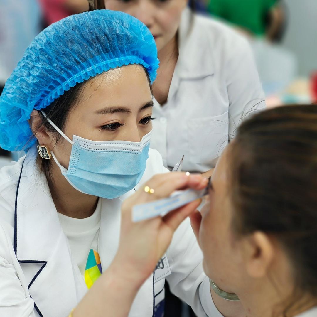 吐祥💘爱洁丽💞美妆🫧🇨🇳