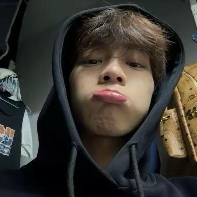 ￴￴￴ ￴ 崔胜铉