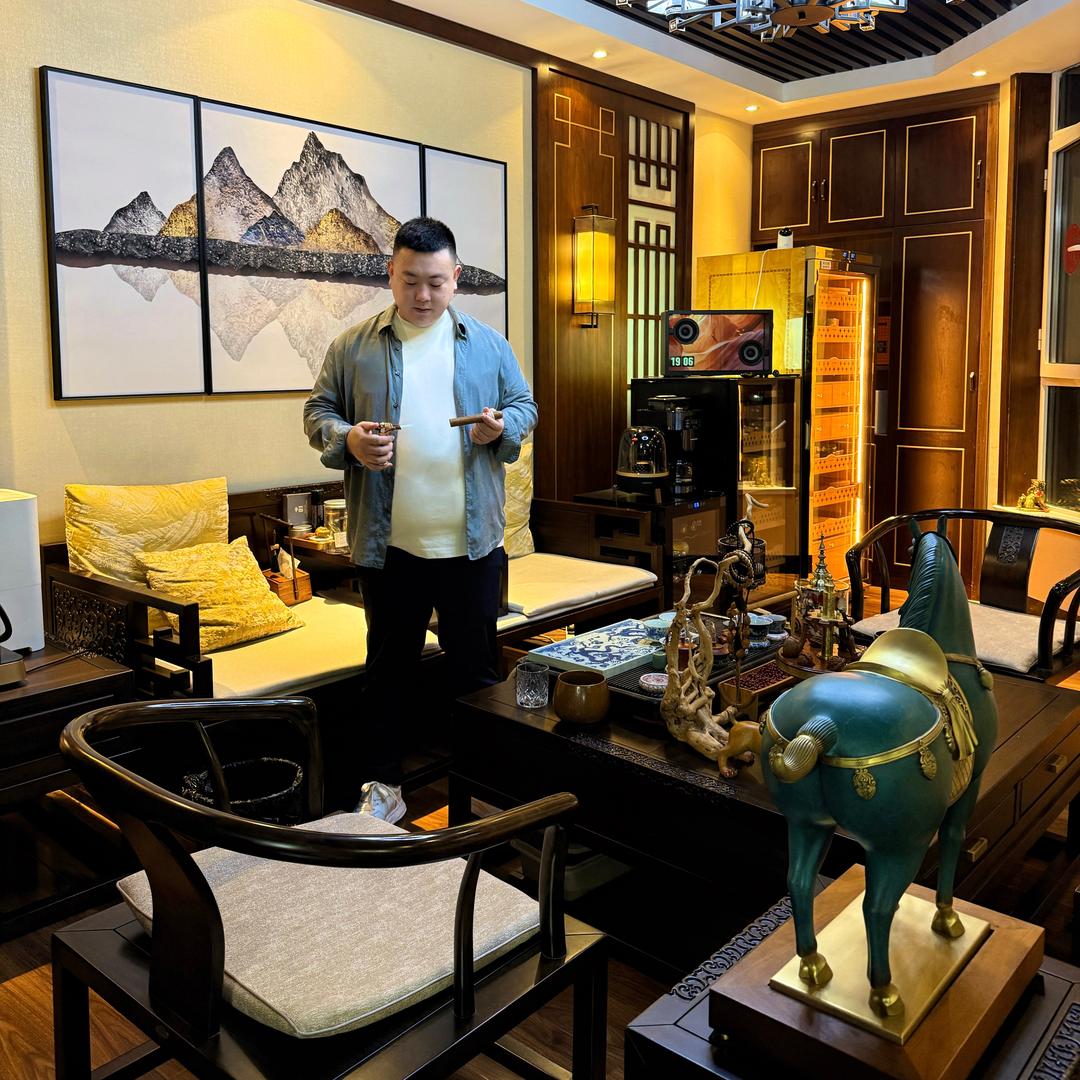 爱露营玩茄的刘先生