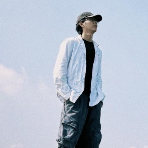 黄思成.展台设计搭建—力亮展览