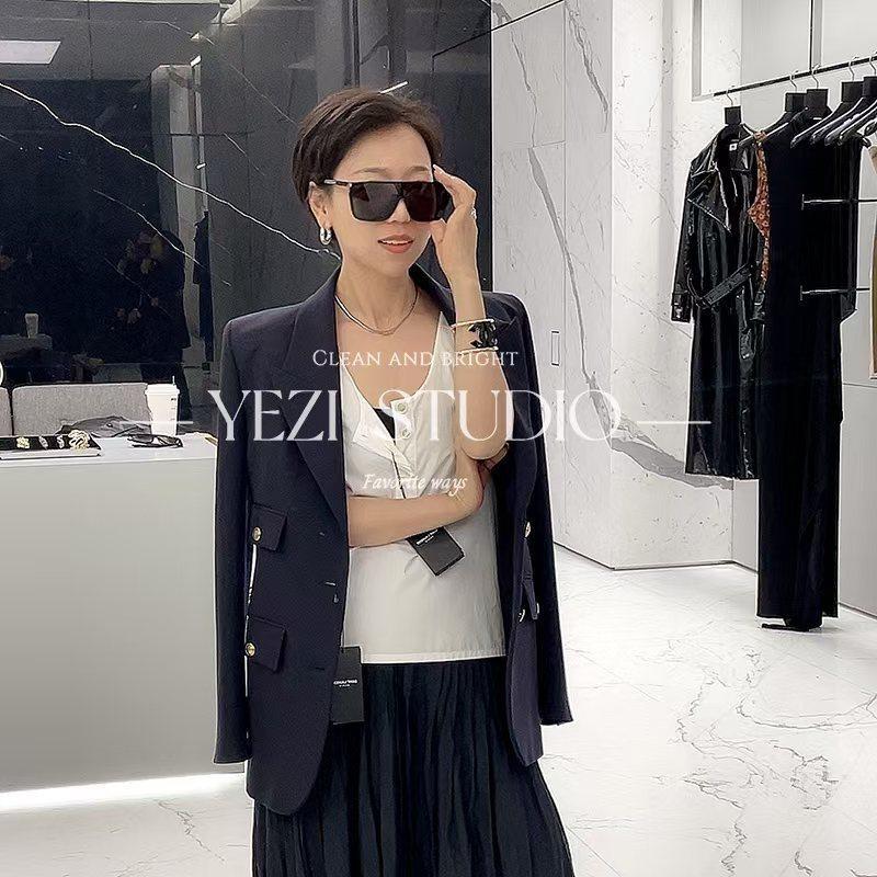 叶子定制服饰穿搭