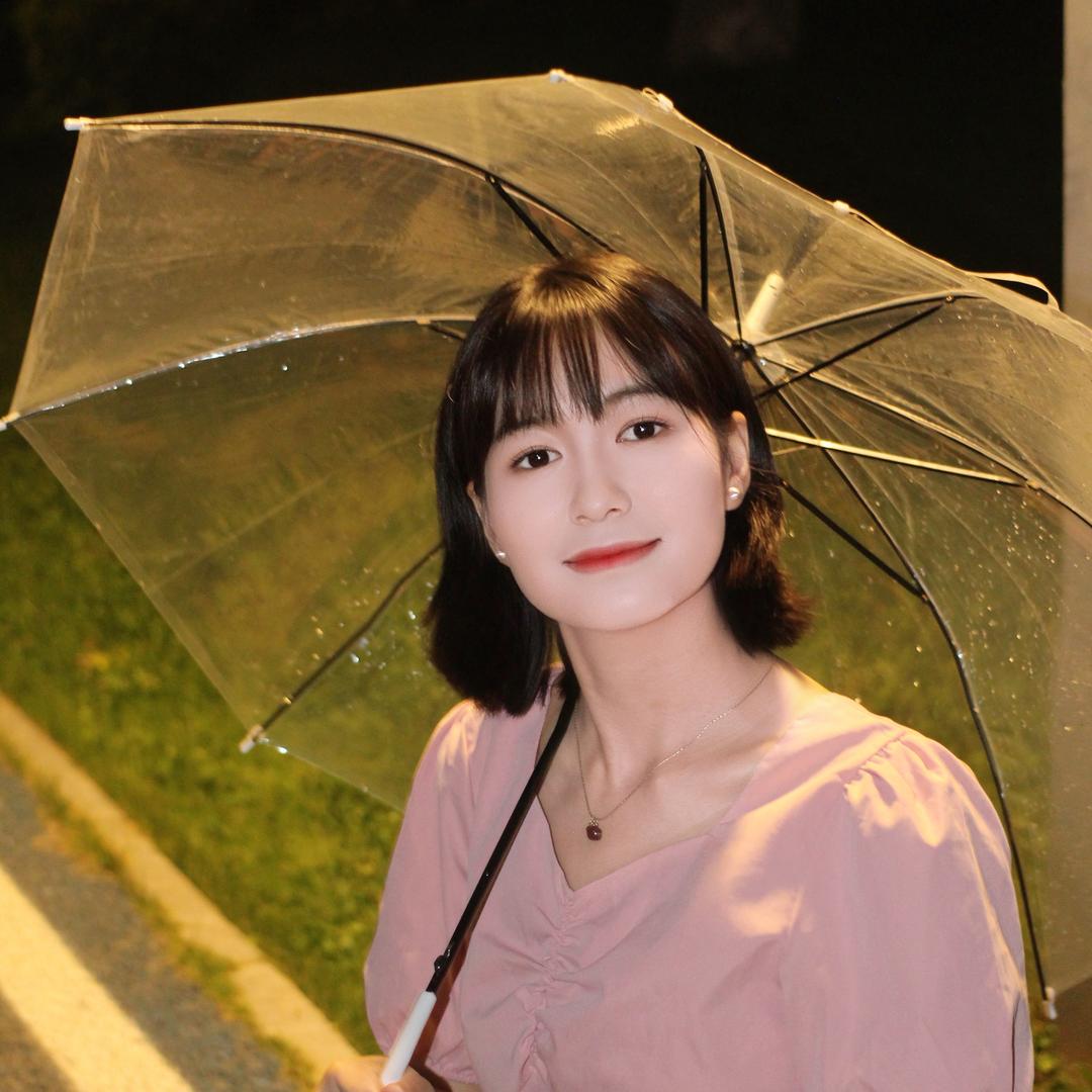 拔葱的小女孩