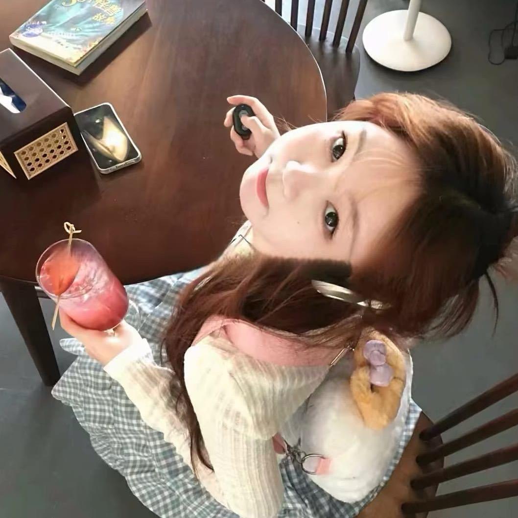 笨蛋比个耶^