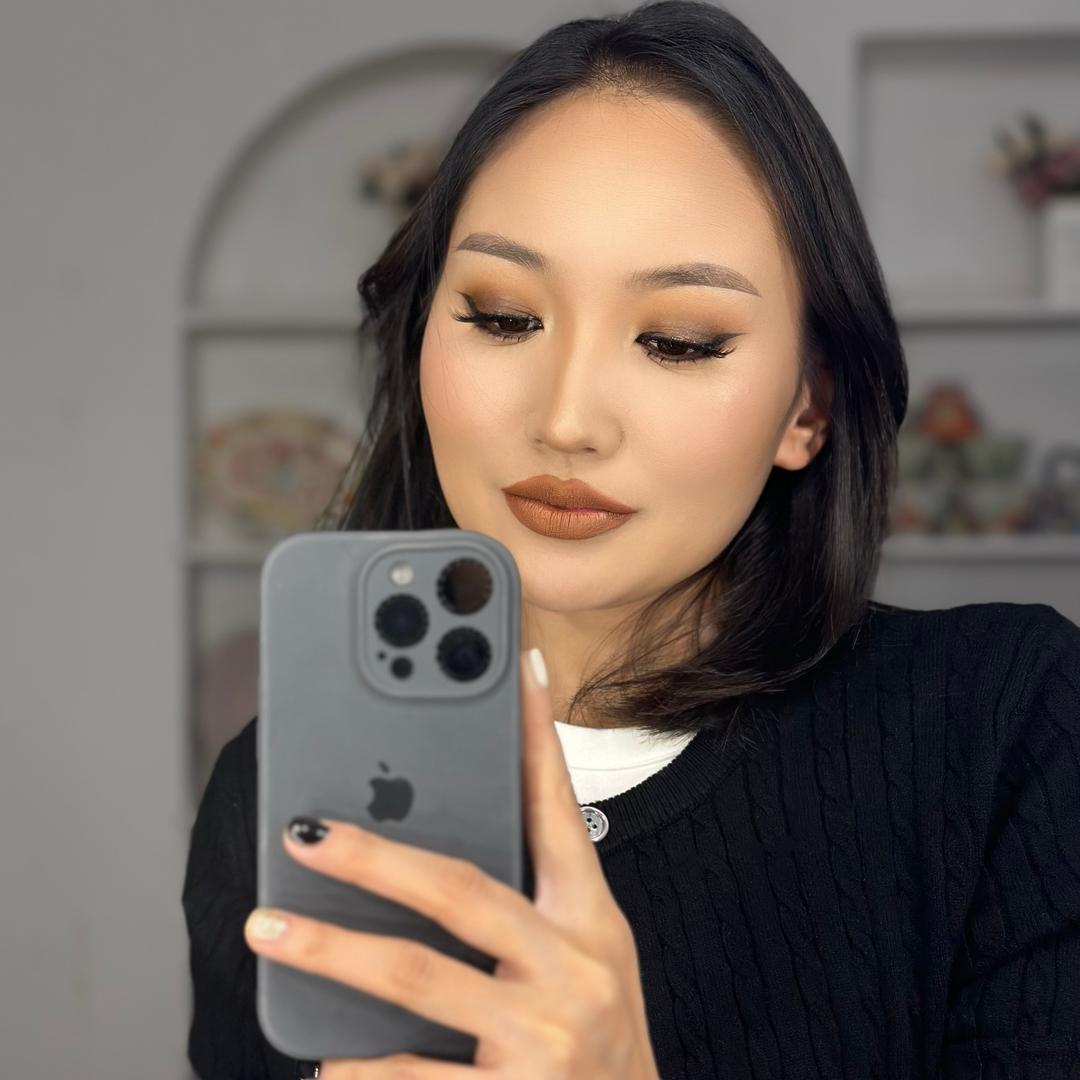 化妆师~（WURee）