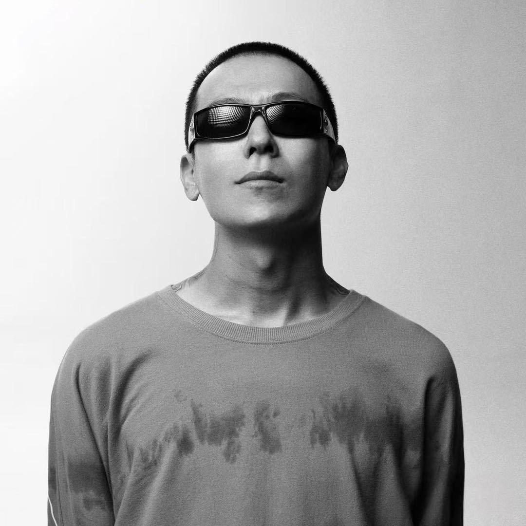 向僵尸开炮 小强